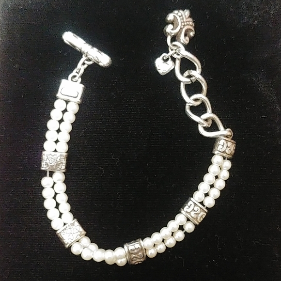 Brighton Faux Pearl Toggle Bracelet - Picture 3 of 8